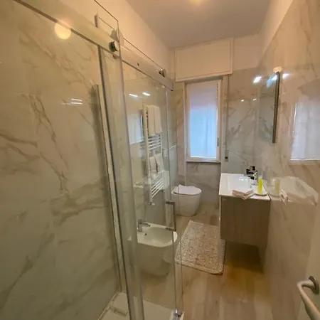 Italian Riviera Apartmán *